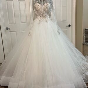 Exquisite Tulle Princess Ivory Bridal Gown